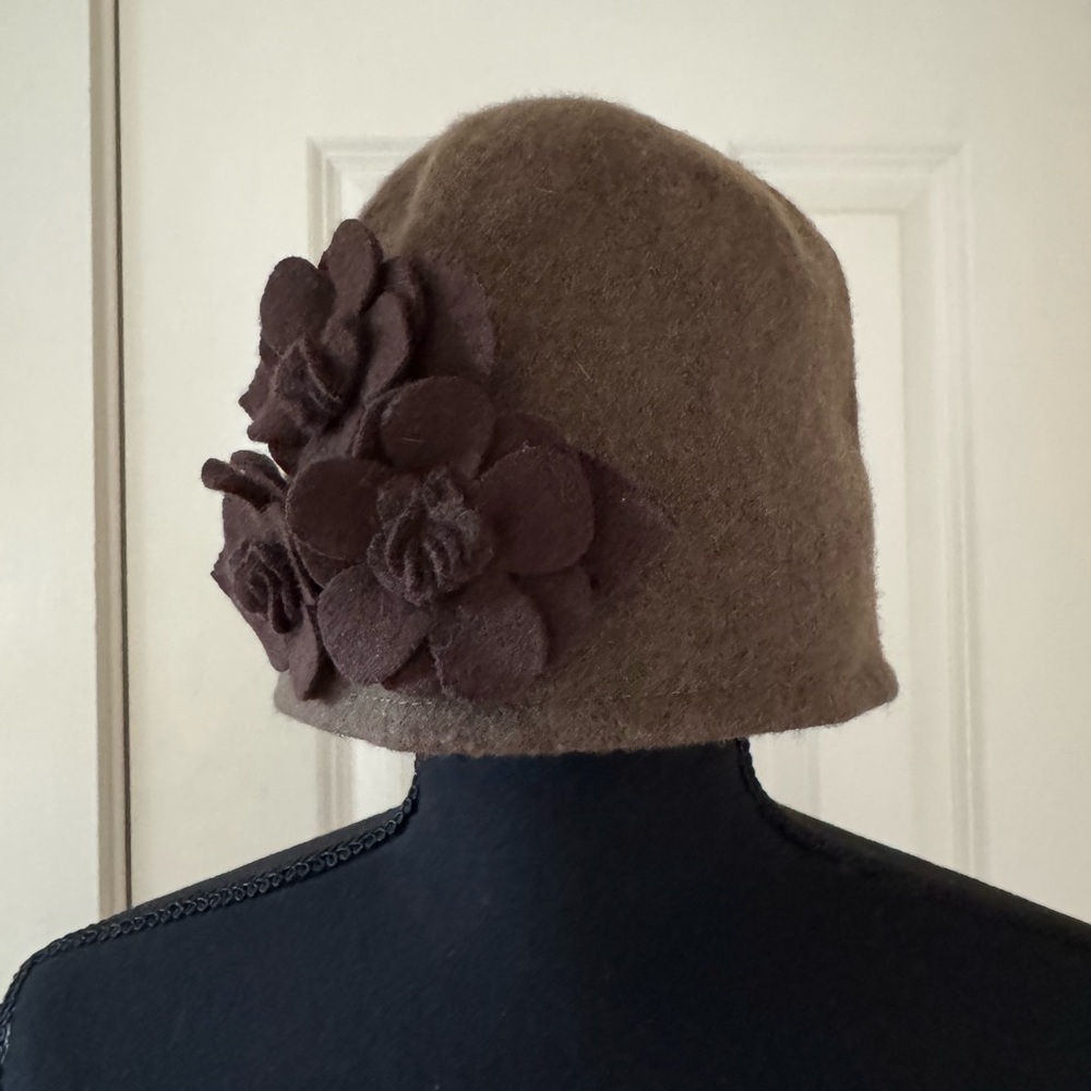 August brown wool felt cloche bucket hat with flower accents women’s‎ one size